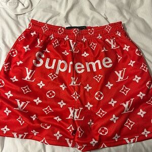 Supreme LV Red/white shorts